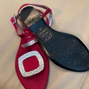 LAST CHANCE Fuchsia  Pink  Roger Vivier  toe T-strap sandals